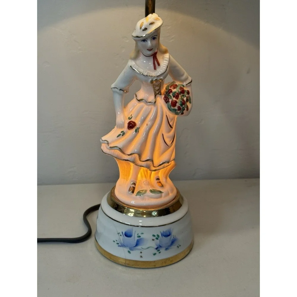 Vintage‎ Porcelain Lady Nightlight Table Lamp Retro Boudoir Light Gold Trim